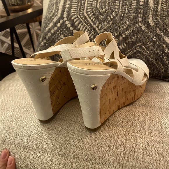 Guess Wedge Sandals - Picture 4 of 4
